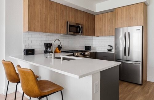 Burlingame Apartment | Blueground | Ingold - Milldale, pool, nr Bayfront Park