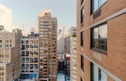 Tudor City Apartment | Blueground | Kips Bay, pool & gym, nr Empire