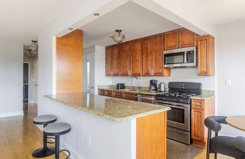 Manhattan Valley Apartment | Blueground | Manhattan Valley, balcony, nr Central Park