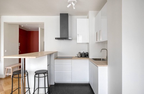 Montparnasse Apartment | Blueground | Marais, nr shopping