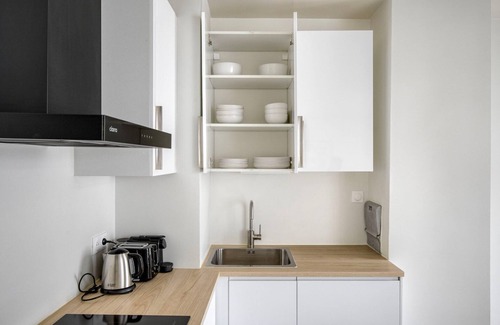 Montparnasse Apartment | Blueground | Marais, nr shopping