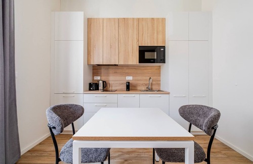 Prague 7 Apartment | Blueground | Prague 7, renovated, student housing (PRG-59)