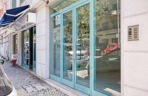 Sao Sebastiao da Pedreira Apartment | Blueground | Santo António, parking