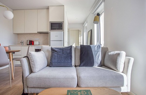 Sao Jose Apartment | Blueground | Santo António, furnished w/kitchen