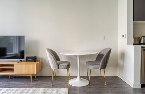 South Lake Union Apartment | Blueground | South Lake Union, rooftop, nr Lake Union