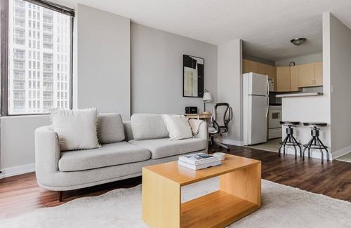 Printers Row Apartment | Blueground | South Loop 1bd apartment