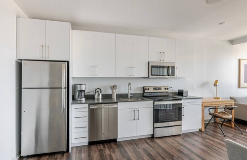St. Elizabeth's Apartment | Blueground | St. Elizabeth's, pool, nr Boston Common
