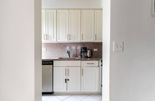 Sutton Place Apartment | Blueground | Sutton Pl, gym & w/d, nr UN HQ