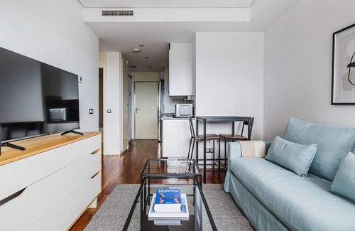 Hortaleza Apartment | Blueground | Virgen del Cortijo - Manoteras 1bd apartment