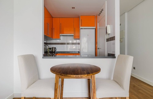 Hortaleza Apartment | Blueground | Virgen del Cortijo, pool, nr green