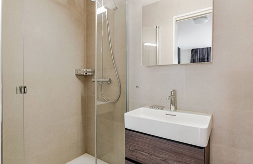 Sihlfeld Apartment | Blueground | Wiedikon, AC & w/d, nr museums