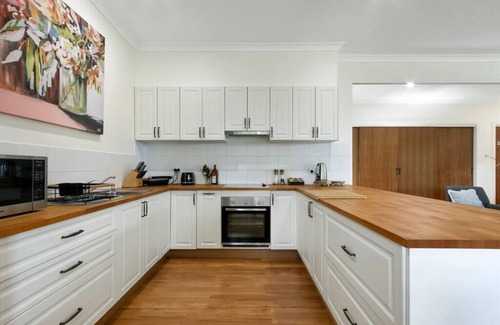 Metung House | Bluelake Cottage Metung