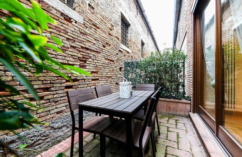 Cannaregio Apartment | Bluesky Garden by Wonderful Italy