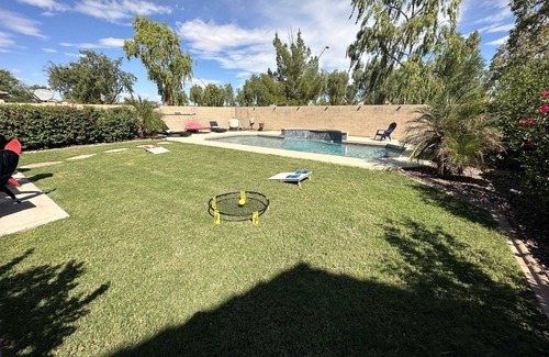 Surprise Farms House | BlueSkySurprise-Large Family home with pool in Surprise