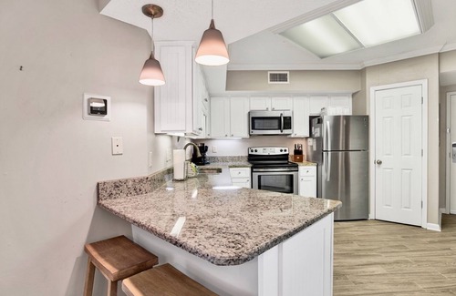 Orange Beach House | Bluewater 805 | Pristine Gulf-Front Condo in Orange Beach