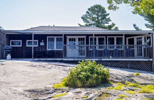 Honey Harbour Cabin | Bluewater Lodge Rocky Crest Cabin