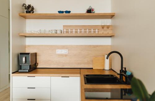 Banka Apartment | BlueWave Apartment Piestany, Lake Slnava View & Free Parking