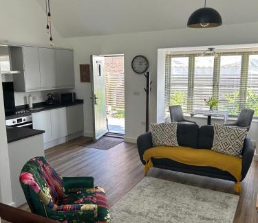 Boxgrove Apartment | Blundens Holiday Lets - Kellingley