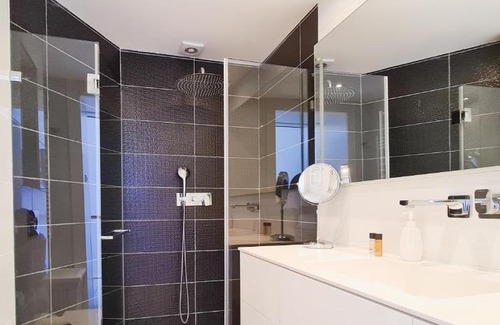 Florentin Apartment | BnBIsrael apartments - Levinsky Celeste