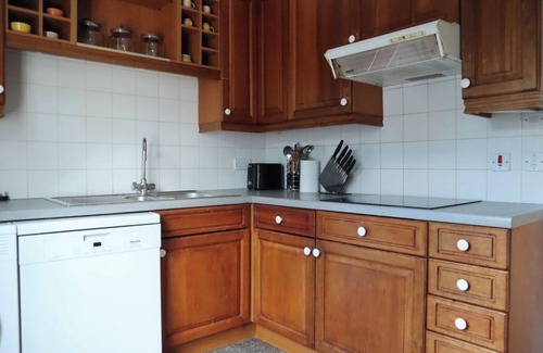 Angel Apartment | BnBNook - Chic 3BR Near St. Pancras and King's Cross