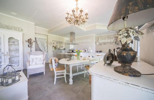 Porto Valtravaglia Apartment | Bnbook Maison Charlotte Lago Maggiore