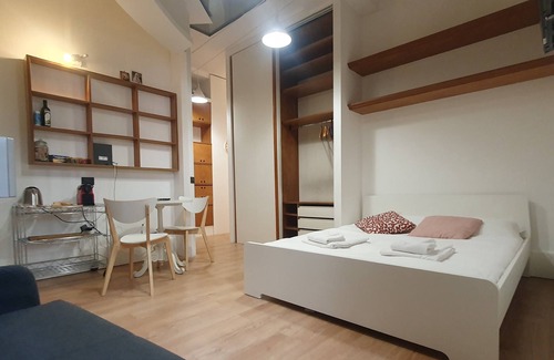 Tricolore Apartment | BnButler - Visconti di Modrone 18