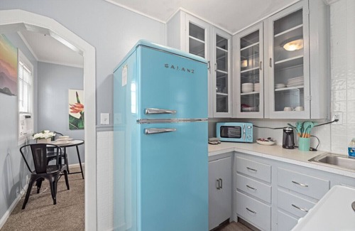 Central - Terry House | Bo's Cozy Green Backyard Bungalow | Hot Tub | W/D | Off-Street Parking