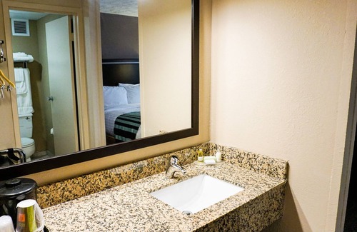 Grand Island Hotel | Boarders Inn & Suites by Cobblestone Hotels – Grand Island