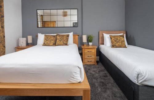 Carmarthen Hotel | Boars Head Hotel