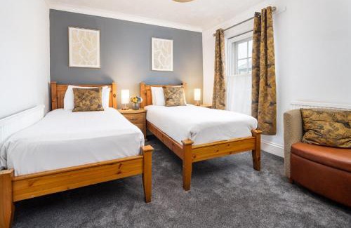 Carmarthen Hotel | Boars Head Hotel