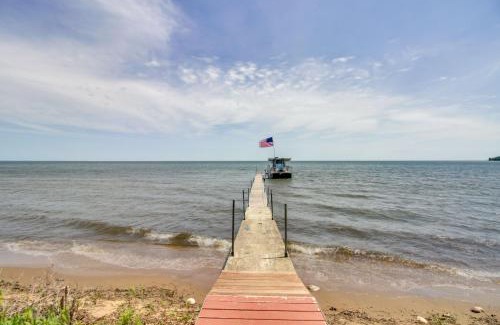 Garrison House | Boat and Fish on Mille Lacs Lake Walleye Cabin