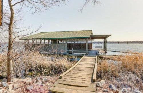 Tiptonville House | Boat Dock on Reelfoot Lake Tiptonville Retreat