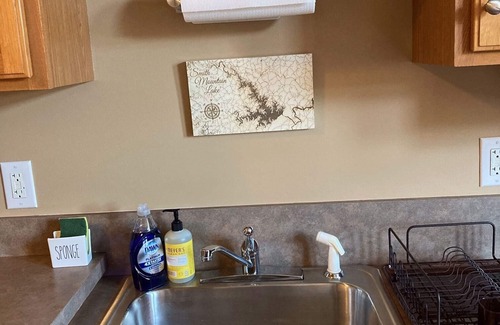 Huddleston Condo | Boat, fish, golf, swim, & dine at Mariners Landing on Smith Mountain Lake!