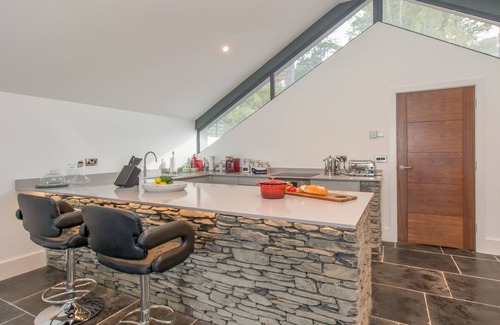 Windermere Cottage | BOATHOUSE ON THE LAKE, romantic in Bowness-On-Windermere