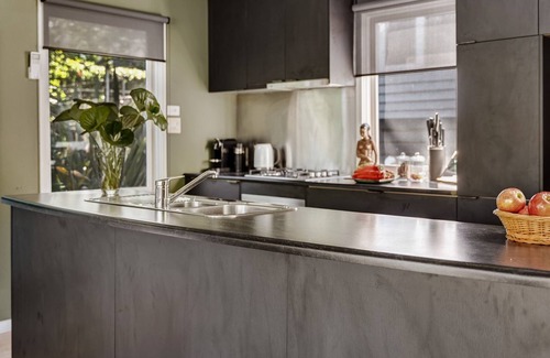 Daylesford House | Boatshed Villas by Istana - Green Door