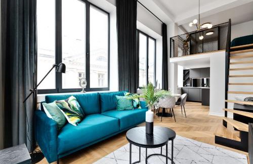 Old Town Apartment | Bob W Duo Lofts