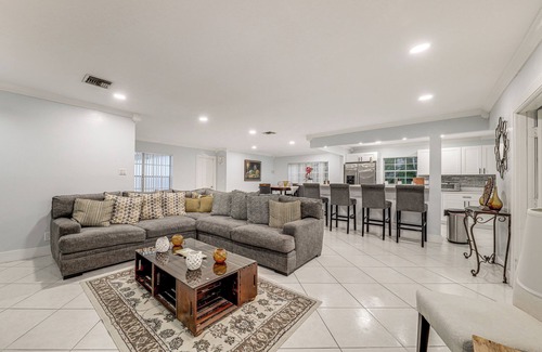 Sandalfoot Cove House | Boca Raton Home: Outdoor Kitchen, By Golf Courses