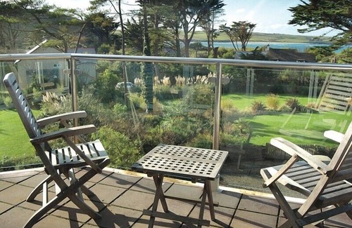 Trebetherick Cottage | BODARE 8, family friendly in Daymer Bay