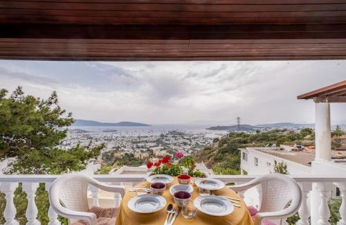 Bodrum City Center Villa | BODRUM BURCU VILLA , Magnificent Sea View, Cozy, Free Otopark, Free Wifi
