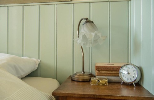 Onstwedde Bed & Breakfast | boerderijkamer Korenbloem
