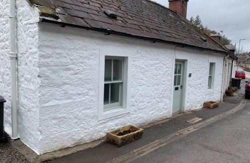 Thornhill House | Boggle Dyke Cottage