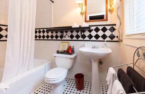 Mexican War Streets Bed & Breakfast | Boggs Mansion