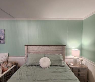 Atlantic Beach Apartment | Bogue Shores "Salty Air Oasis"