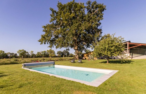 Port-Saint-Pere Cottage | Bohême Studio with terrace and parking, near Planète Sauvage