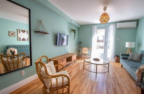 Plateau Mont Royal Apartment | Bohemian/2Bds/Rooftop/Terraces/Plateau/St-Denis/AC