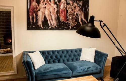 Old Town Apartment | Bohemian Hideout, Old Town, Tartu Home