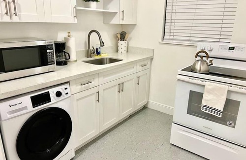 Riverside Park Apartment | Boho Apt.8, near BEACH | Airport | Cruiseport