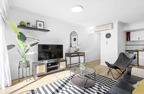 Perth Central Business District Apartment | Boho Chic- Kings Park Perth CBD ,Convention Center