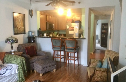 West Gateway Condo | Boho Ocean Condo Walkable to Beach, Pier, Convention Center,Restaurants,Bars etc