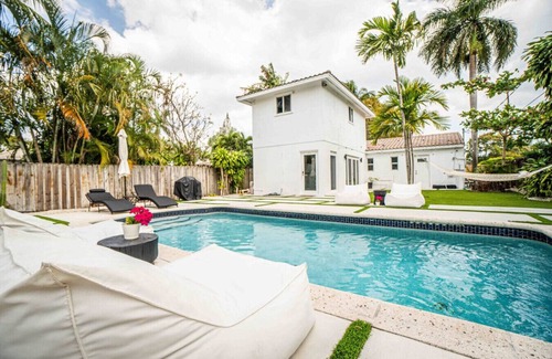 South Middle River Apartment | Boho Retreat: Couples Oasis Near Ft. Laud. Beaches
